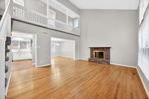 Tiny photo for 936 Hawthorne Drive, Crystal Lake, IL 60014 (MLS # 12572674)