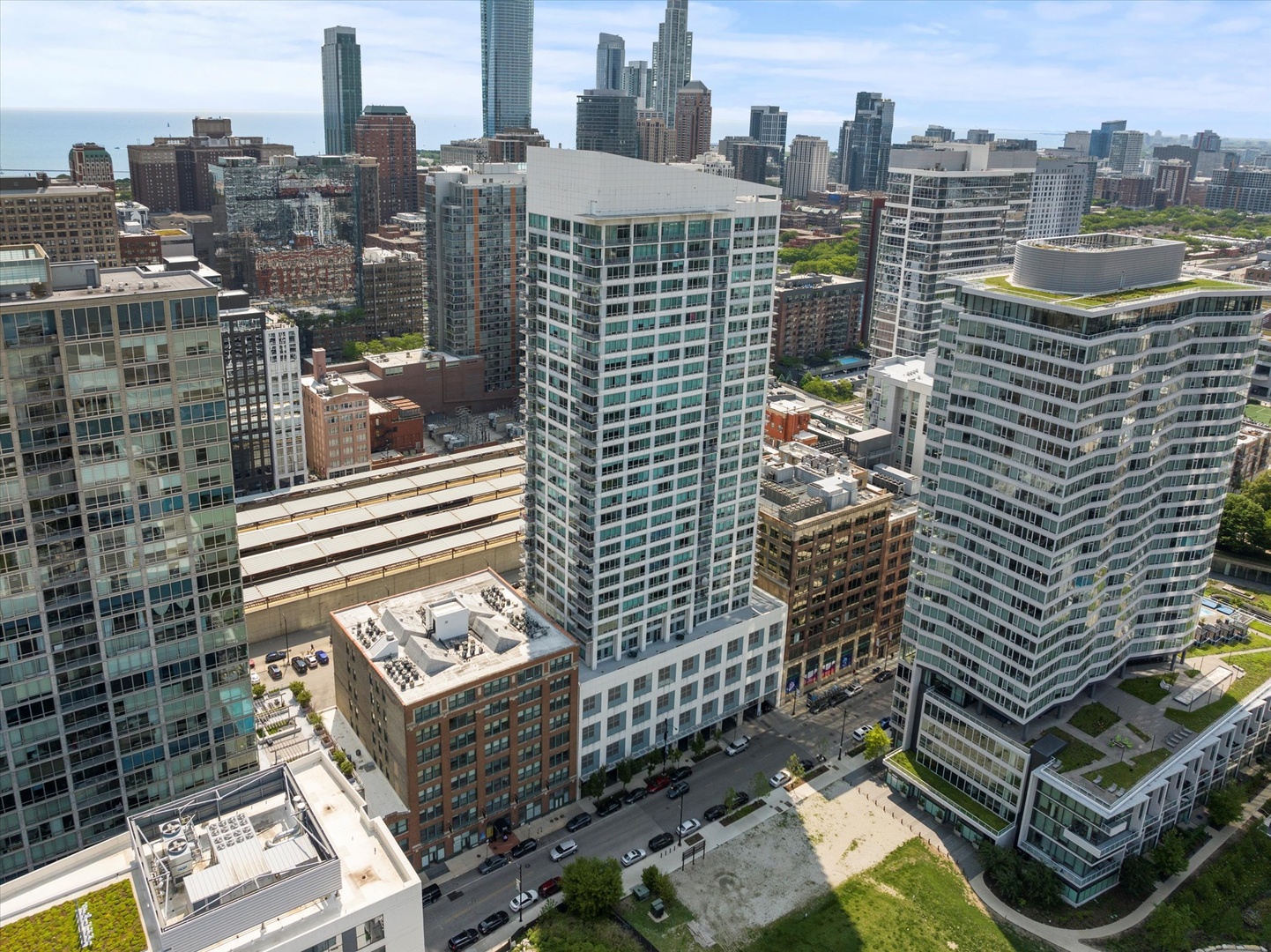 701 S Wells Street 1603