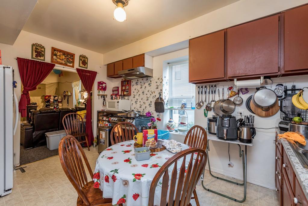 1244 Victoria Avenue