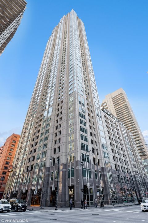 33 W Ontario Street 50C Chicago IL 60654