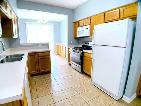 Tiny photo for 84 Harvest Gate, Lake In The Hills, IL 60156 (MLS # 12731739)