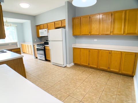 Tiny photo for 84 Harvest Gate, Lake In The Hills, IL 60156 (MLS # 12731739)