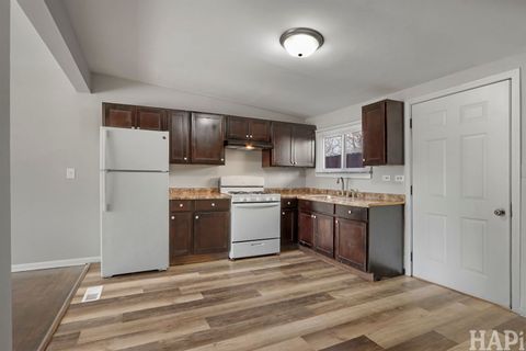 Tiny photo for 1310 N Poplar Avenue, Round Lake Beach, IL 60073 (MLS # 12471708)