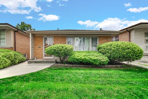 Tiny photo for 2605 W 83rd Place, Chicago, IL 60652 (MLS # 12660983)