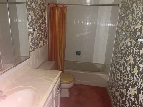 Tiny photo for 8101 W Courte Drive #D203, Niles, IL 60714 (MLS # 12456035)