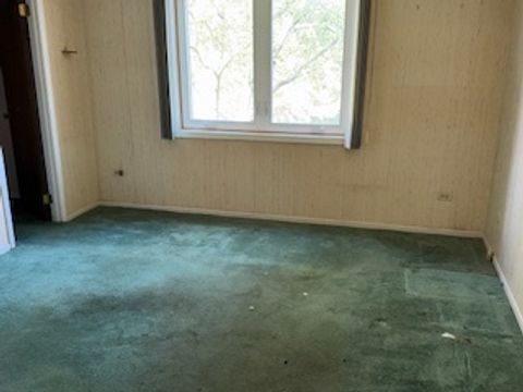 Tiny photo for 8101 W Courte Drive #D203, Niles, IL 60714 (MLS # 12456035)