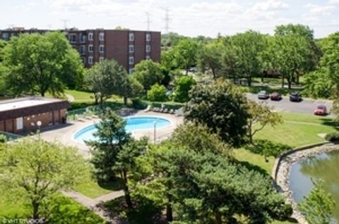 Tiny photo for 8101 W Courte Drive #D203, Niles, IL 60714 (MLS # 12456035)