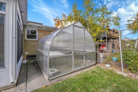 Tiny photo for 1427 S Busse Road, Mount Prospect, IL 60056 (MLS # 12510469)