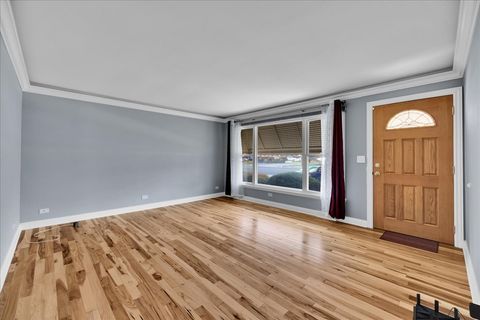 Tiny photo for 1427 S Busse Road, Mount Prospect, IL 60056 (MLS # 12510469)