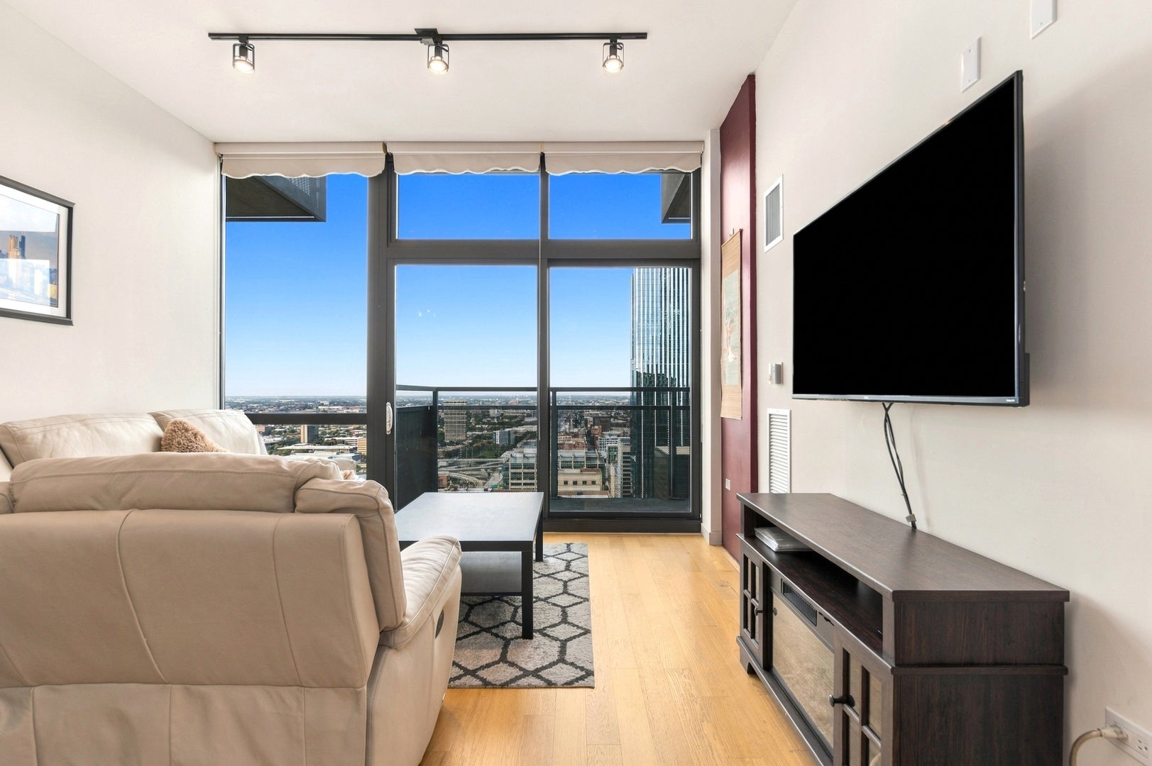 235 W VAN BUREN Street 4013