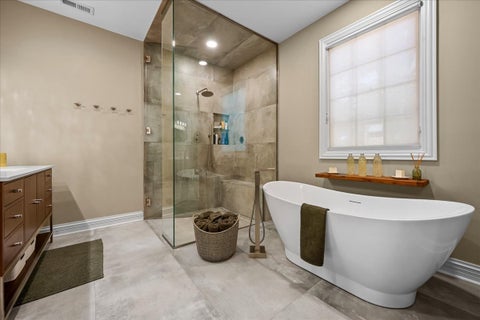 Tiny photo for 930 Central Avenue, Highland Park, IL 60035 (MLS # 12767426)