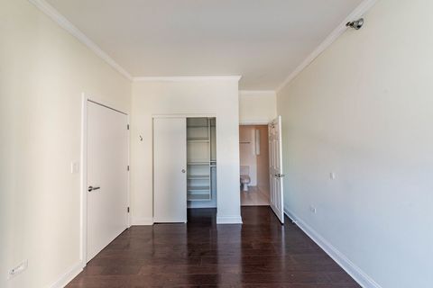 Tiny photo for 1 E 8TH Street #511, Chicago, IL 60605 (MLS # 12475287)