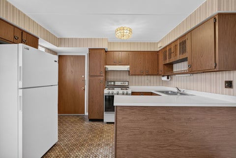 Tiny photo for 6150 S Kensington Avenue #101c, Countryside, IL 60525 (MLS # 12762884)