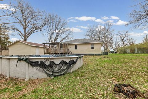 Tiny photo for 2429 Overbeck Lane, Centralia, IL 62801 (MLS # 12593180)