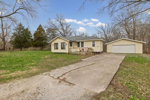 Tiny photo for 2429 Overbeck Lane, Centralia, IL 62801 (MLS # 12593180)