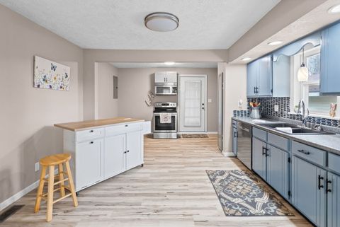 Tiny photo for 2429 Overbeck Lane, Centralia, IL 62801 (MLS # 12593180)