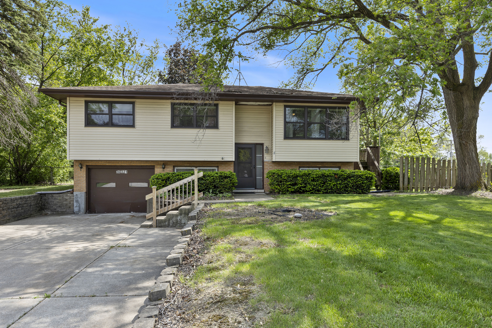 26W331 Geneva Road
