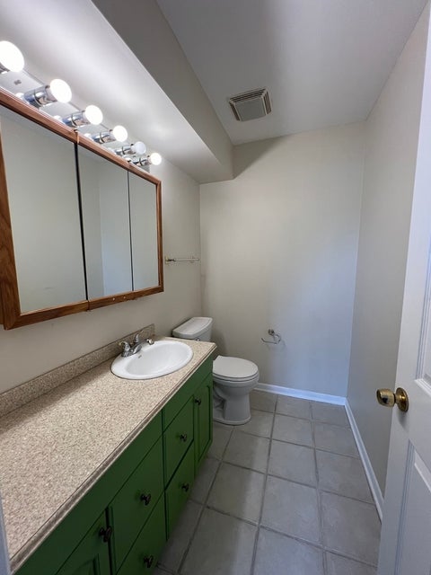 Tiny photo for 355 Bluff Avenue #3D, La Grange, IL 60525 (MLS # 12712837)
