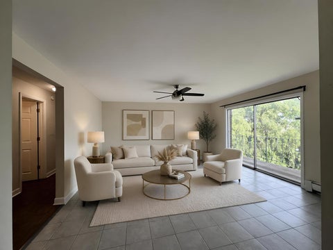 Tiny photo for 355 Bluff Avenue #3D, La Grange, IL 60525 (MLS # 12712837)