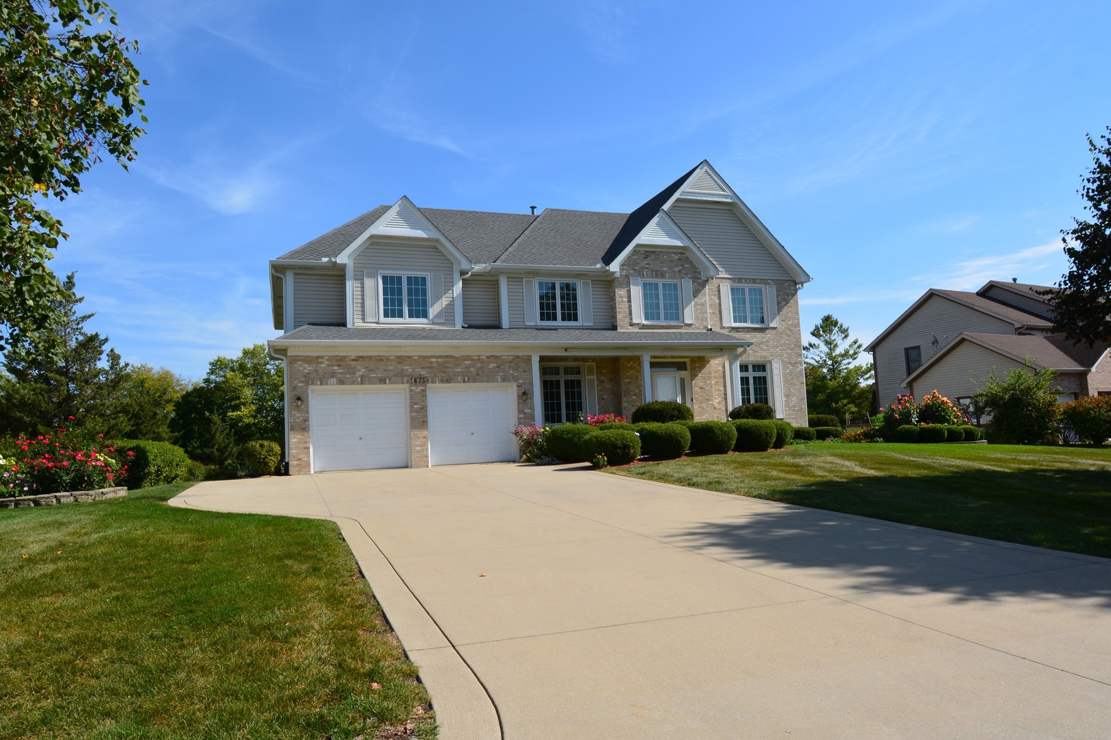 1475 Falcon Lane
