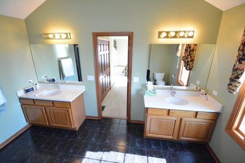 Tiny photo for 1475 Falcon Lane, Hoffman Estates, IL 60192 (MLS # 12477569)