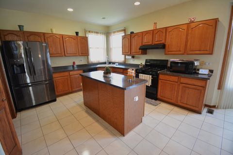 Tiny photo for 1475 Falcon Lane, Hoffman Estates, IL 60192 (MLS # 12477569)