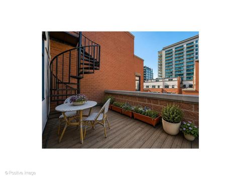 Tiny photo for 344 W HURON Street, Chicago, IL 60654 (MLS # 12679480)