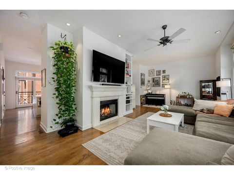 Tiny photo for 344 W HURON Street, Chicago, IL 60654 (MLS # 12679480)