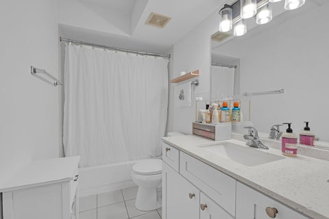 Tiny photo for 720 Creekside Drive #303, Mount Prospect, IL 60056 (MLS # 12778630)