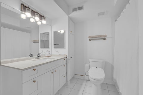 Tiny photo for 720 Creekside Drive #303, Mount Prospect, IL 60056 (MLS # 12778630)