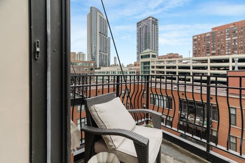 Tiny photo for 333 W Hubbard Street #605, Chicago, IL 60654 (MLS # 12765048)