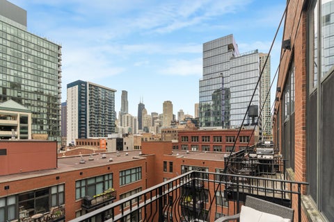 Tiny photo for 333 W Hubbard Street #605, Chicago, IL 60654 (MLS # 12765048)