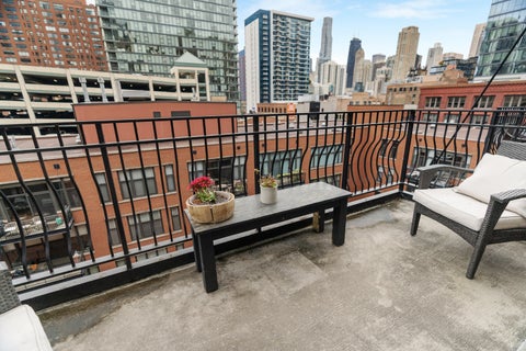Tiny photo for 333 W Hubbard Street #605, Chicago, IL 60654 (MLS # 12765048)