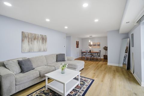 Tiny photo for 263 S Clubhouse Drive S #304, Palatine, IL 60074 (MLS # 12546964)