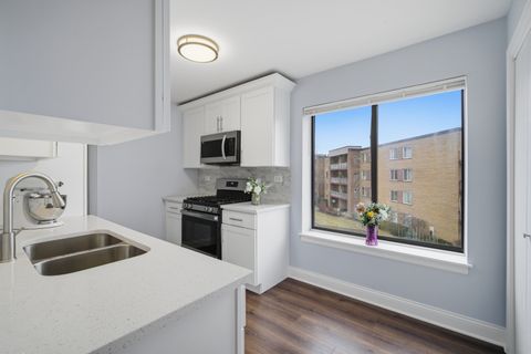 Tiny photo for 263 S Clubhouse Drive S #304, Palatine, IL 60074 (MLS # 12546964)