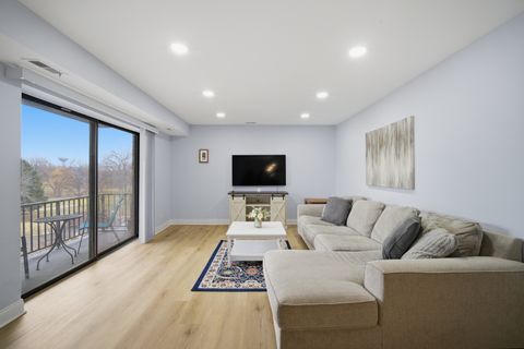 Tiny photo for 263 S Clubhouse Drive S #304, Palatine, IL 60074 (MLS # 12546964)