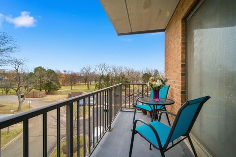 Tiny photo for 263 S Clubhouse Drive S #304, Palatine, IL 60074 (MLS # 12546964)