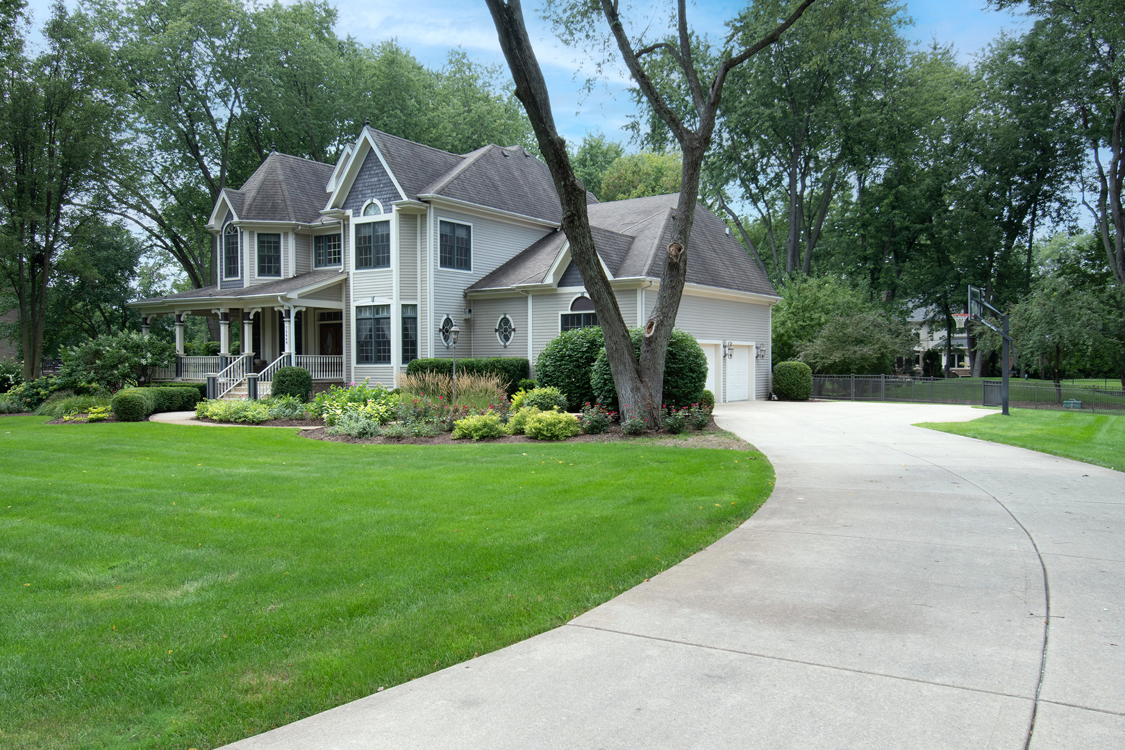 7S448 Arbor Drive