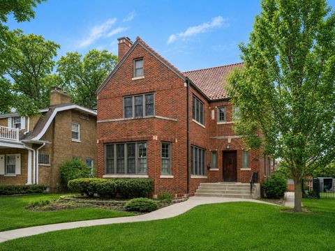 Photo of 10337 S Hamilton Avenue, Chicago, IL 60643 (MLS # 12657918)