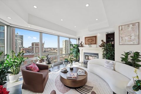 Tiny photo for 21 W Goethe Street #18GH, Chicago, IL 60610 (MLS # 12599330)