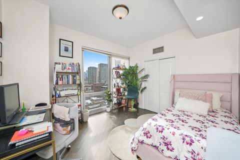 Tiny photo for 21 W Goethe Street #18GH, Chicago, IL 60610 (MLS # 12599330)