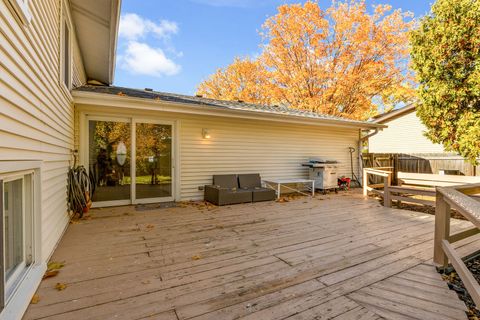 Tiny photo for 437 Eagle View Drive, Carol Stream, IL 60188 (MLS # 12508940)