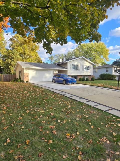 Tiny photo for 437 Eagle View Drive, Carol Stream, IL 60188 (MLS # 12508940)
