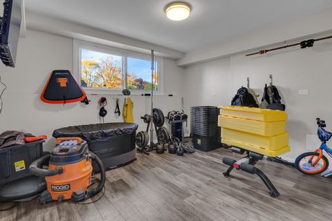 Tiny photo for 437 Eagle View Drive, Carol Stream, IL 60188 (MLS # 12508940)