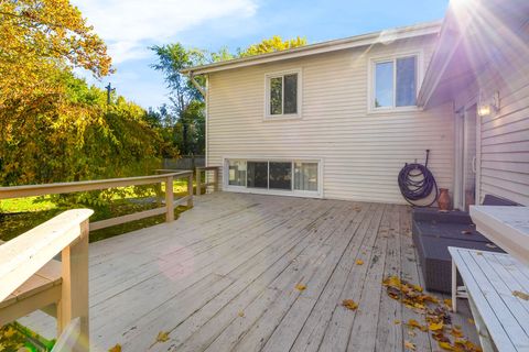 Tiny photo for 437 Eagle View Drive, Carol Stream, IL 60188 (MLS # 12508940)