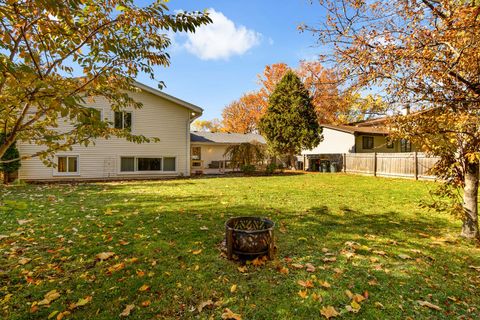 Tiny photo for 437 Eagle View Drive, Carol Stream, IL 60188 (MLS # 12508940)