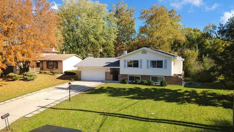 Tiny photo for 437 Eagle View Drive, Carol Stream, IL 60188 (MLS # 12508940)
