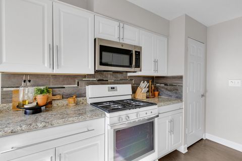 Tiny photo for 437 Eagle View Drive, Carol Stream, IL 60188 (MLS # 12508940)