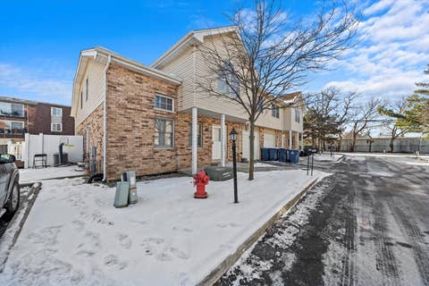Tiny photo for 4343 W Emerald Way Street, Alsip, IL 60803 (MLS # 12666176)