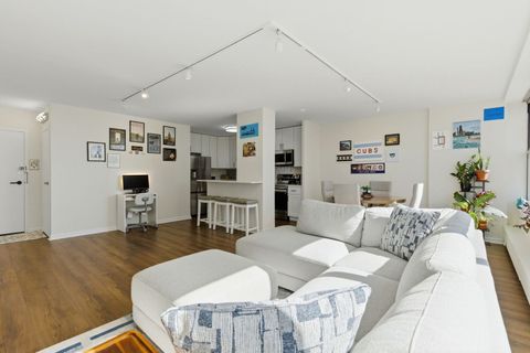 Tiny photo for 3900 N Lake Shore Drive #9D, Chicago, IL 60613 (MLS # 12587932)
